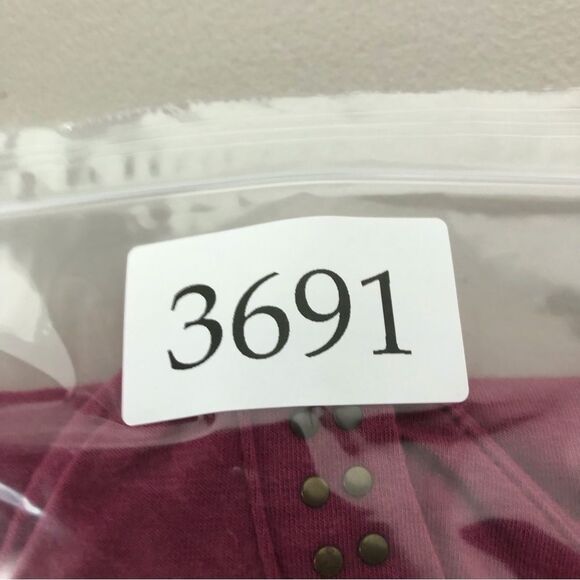 Catherines Shirt Womens 2X Pink Studded Cutout Neck 3/4 Sleeve Stretchy Comfy - Picture 10 of 11